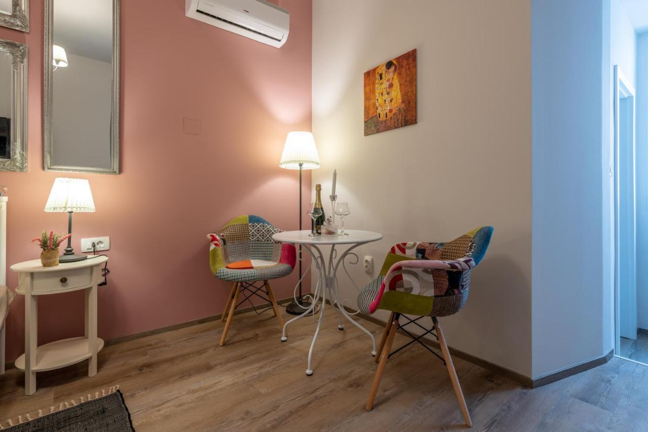 Old City Romantic Studios 4 With Free Private Parking Pula Exteriér fotografie